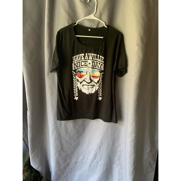 T-shirt featuring Willie Nelson - Picture 8 of 8